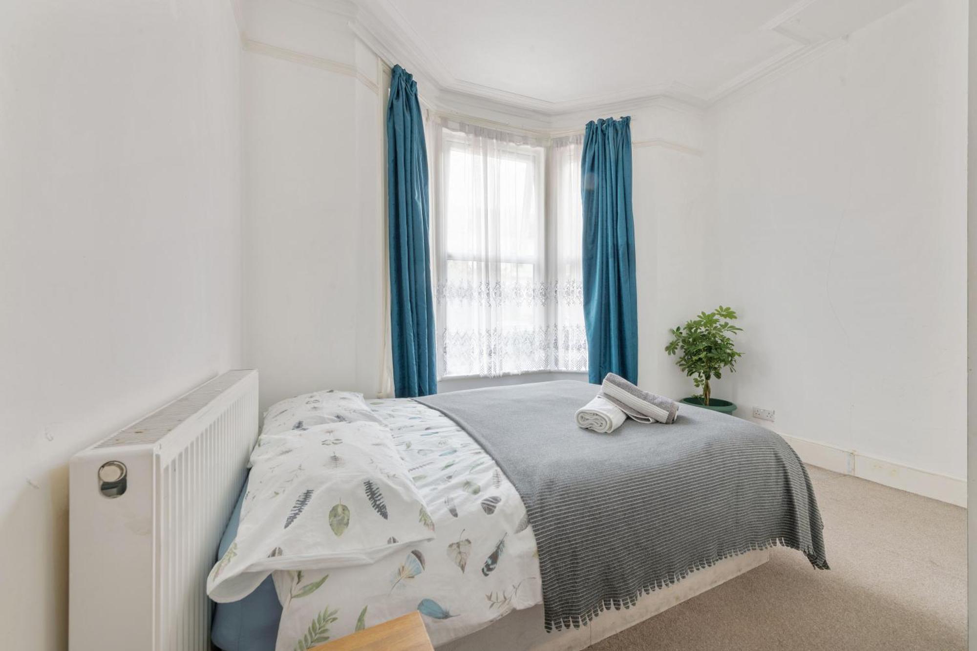 Calderon Road London